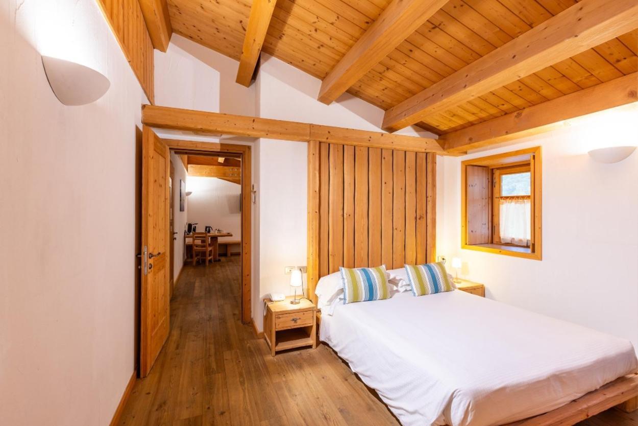 Mantello Agriturismo La Fiorida מראה חיצוני תמונה
